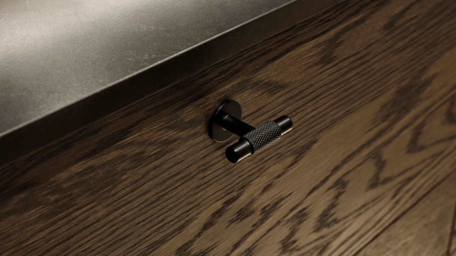 Mørk eg Nordic bad fra Tvis Køkken