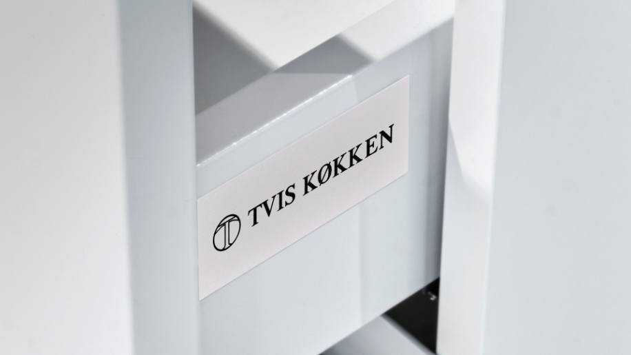 Plain grebsfrit bad fra Tvis Køkken