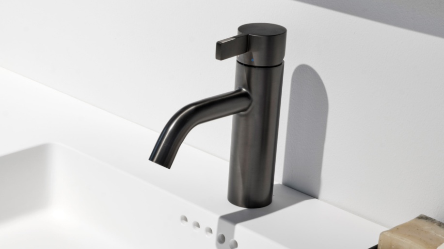 Plain grebsfrit bad fra Tvis Køkken