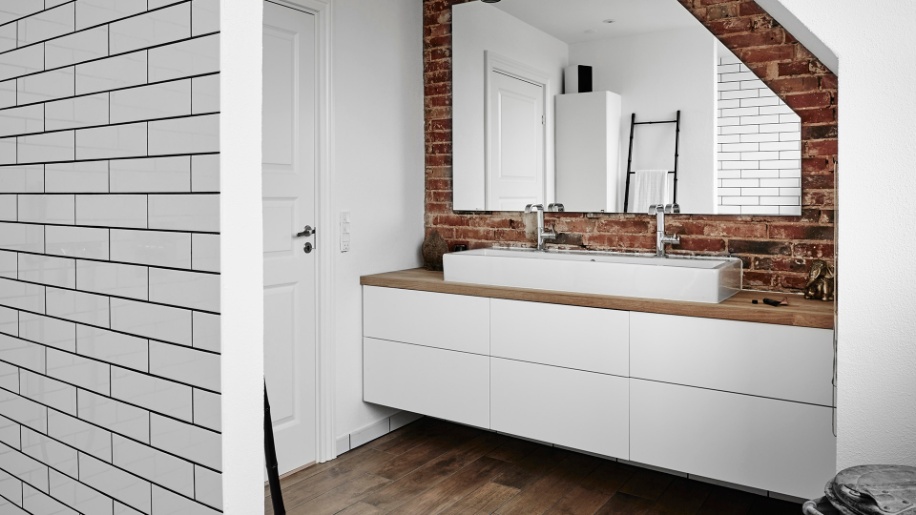 Unika bad i hvid fra Tvis Køkken