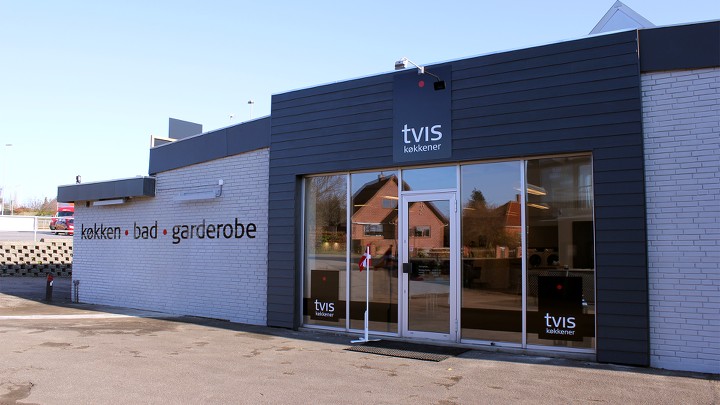 Tvis Køkkener Næstved - køkkenfirma med nye køkkener, badeværelser og garderobeskabe