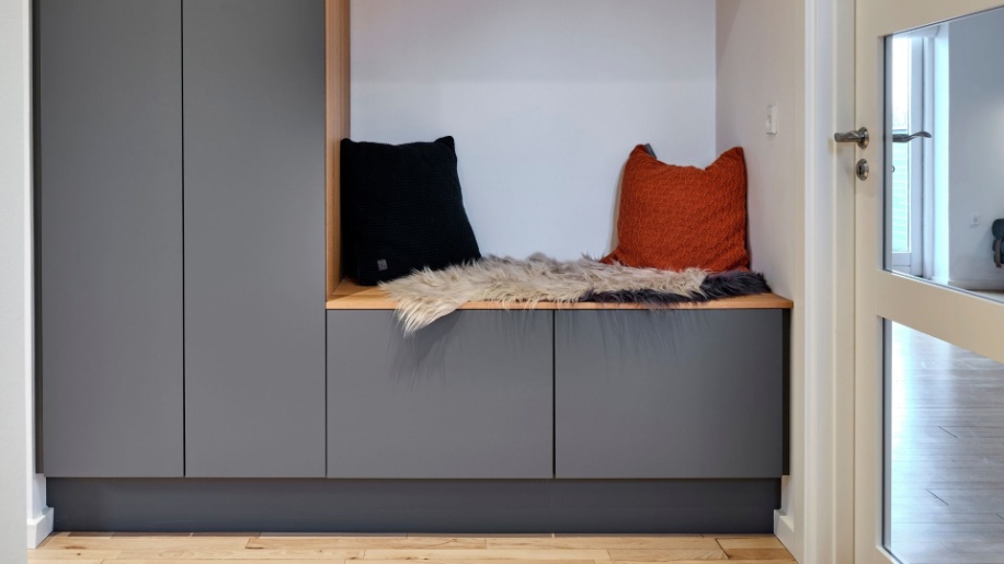 Entré møbel med alkove fra Tvis Køkken