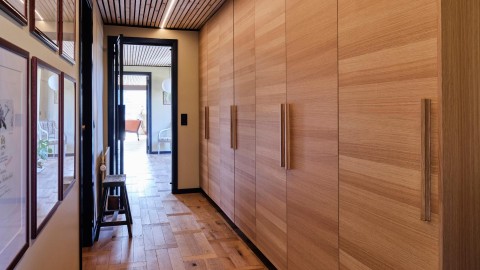 GENNEMFØRT GARDEROBE