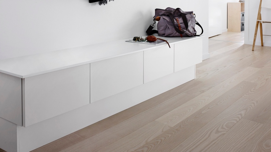 Bænk til opbevaring fra Tvis Køkken