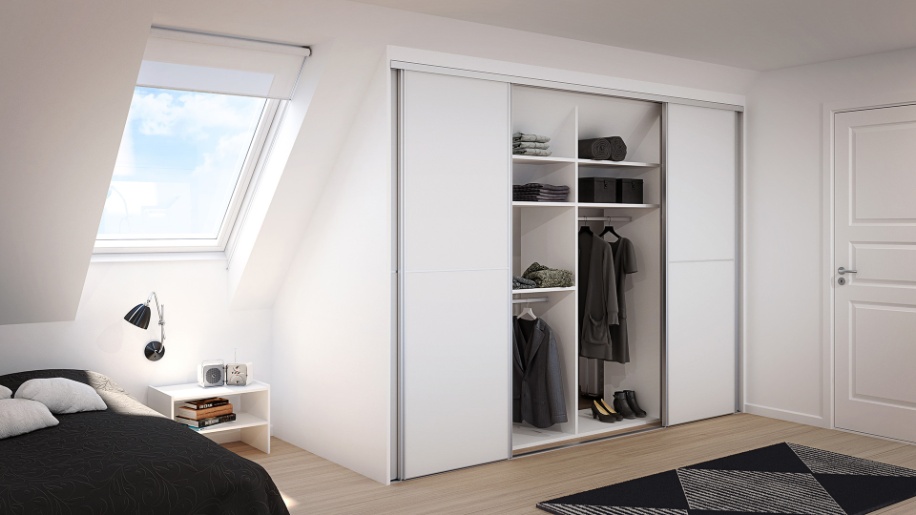 Skydedøre ved skråvægge fra Tvis Køkken