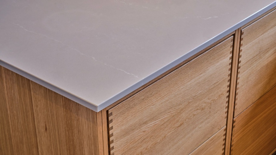 Tvis Køkken Forest egetræsskuffer med fingertappede samlinger