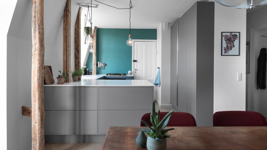 Future i stålgrå fra Tvis Køkken
