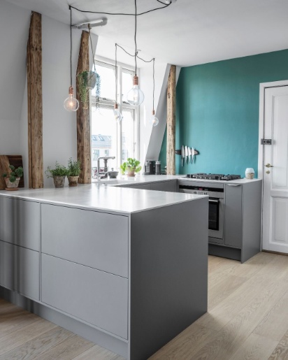 Future i stålgrå fra Tvis Køkken