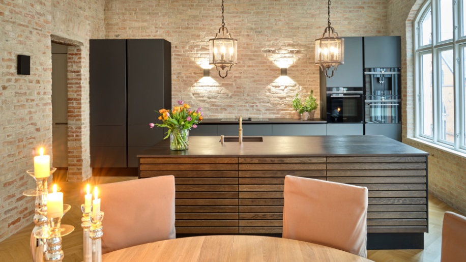 Mørk Eg M-line fra Tvis Køkken