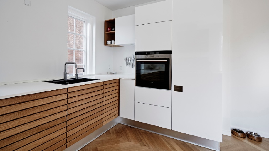 Natur Eg M-line fra Tvis Køkken