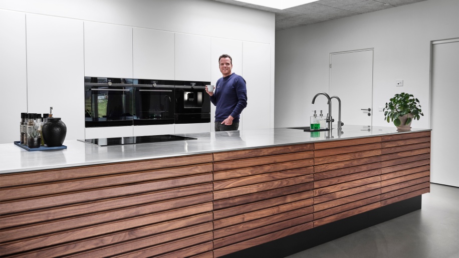 Valnød M-line fra Tvis Køkken