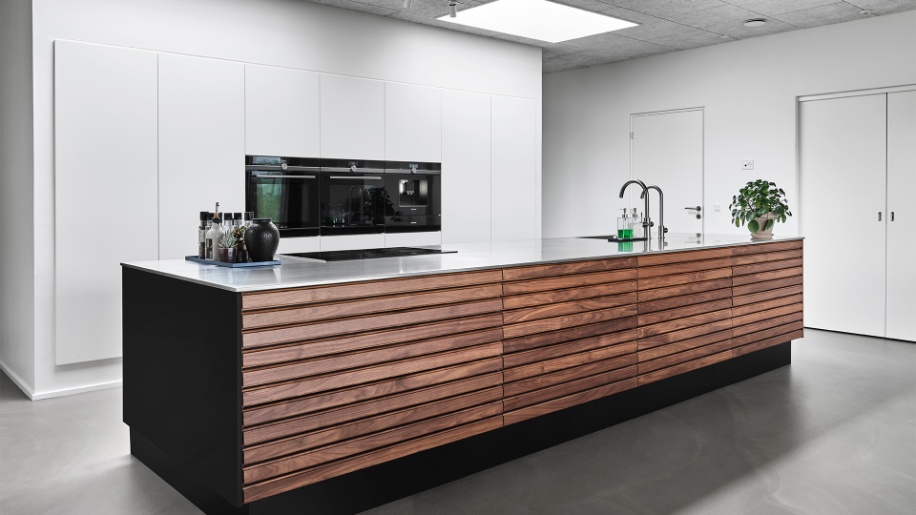 Valnød M-line fra Tvis Køkken