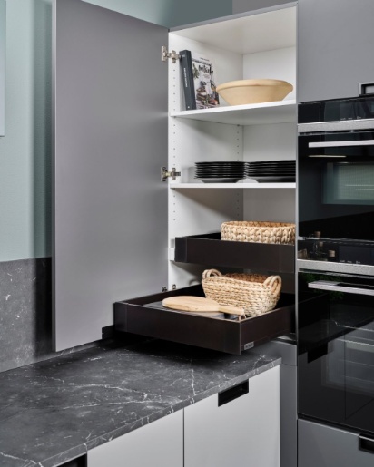 Momento køkken med udtræksskuffer