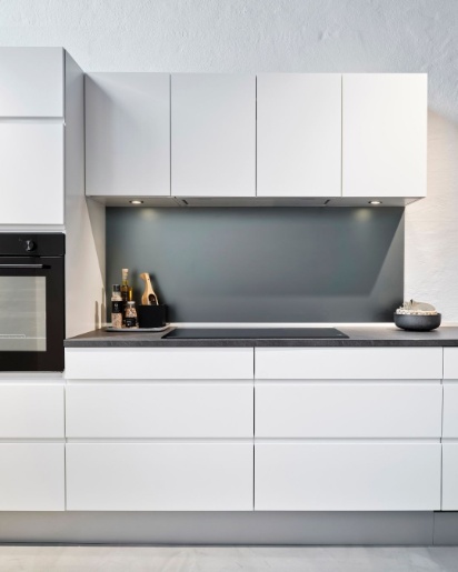 Plain grebsfri hvid køkken fra Tvis Køkken