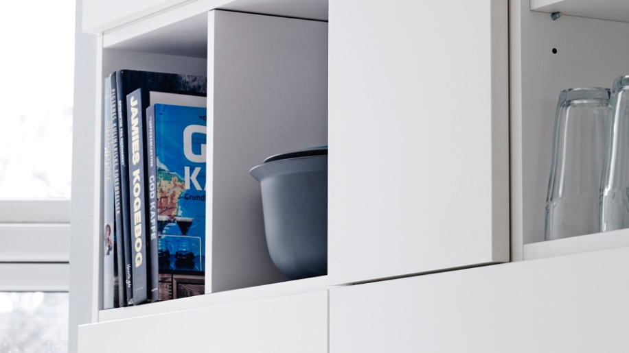 Plain hvid køkken fra Tvis Køkken