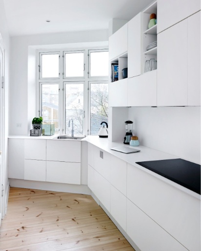 Plain hvid køkken fra Tvis Køkken