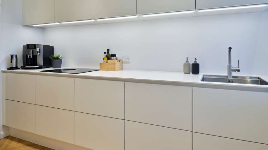 T-Line hvid køkken fra Tvis Køkken