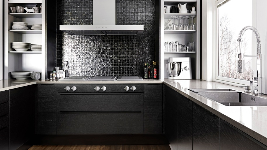 Nordic køkken i sort eg fra Tvis Køkken