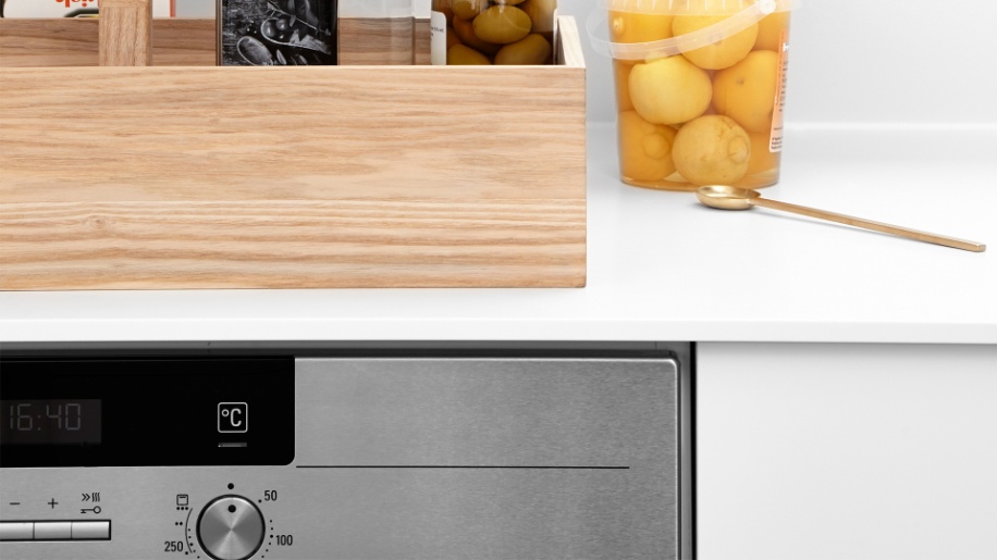 Vision køkken med laminat fra Tvis Køkken