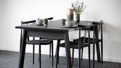 Spisebord med bordplade i linoleum