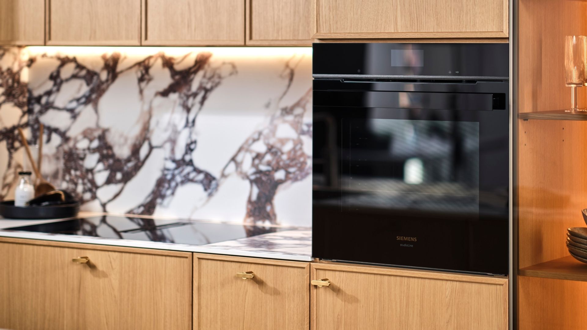 Siemens iQ700 ovn til dit Tvis køkken