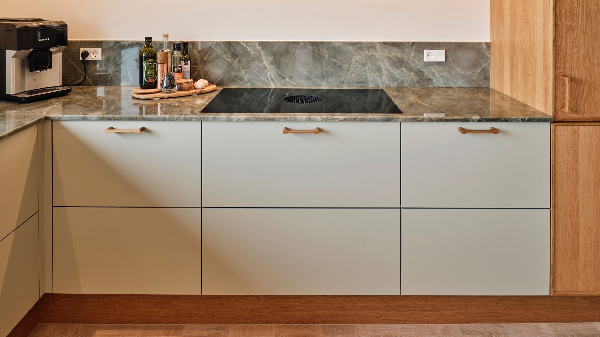 Vision Mist laminat fra Tvis Køkken