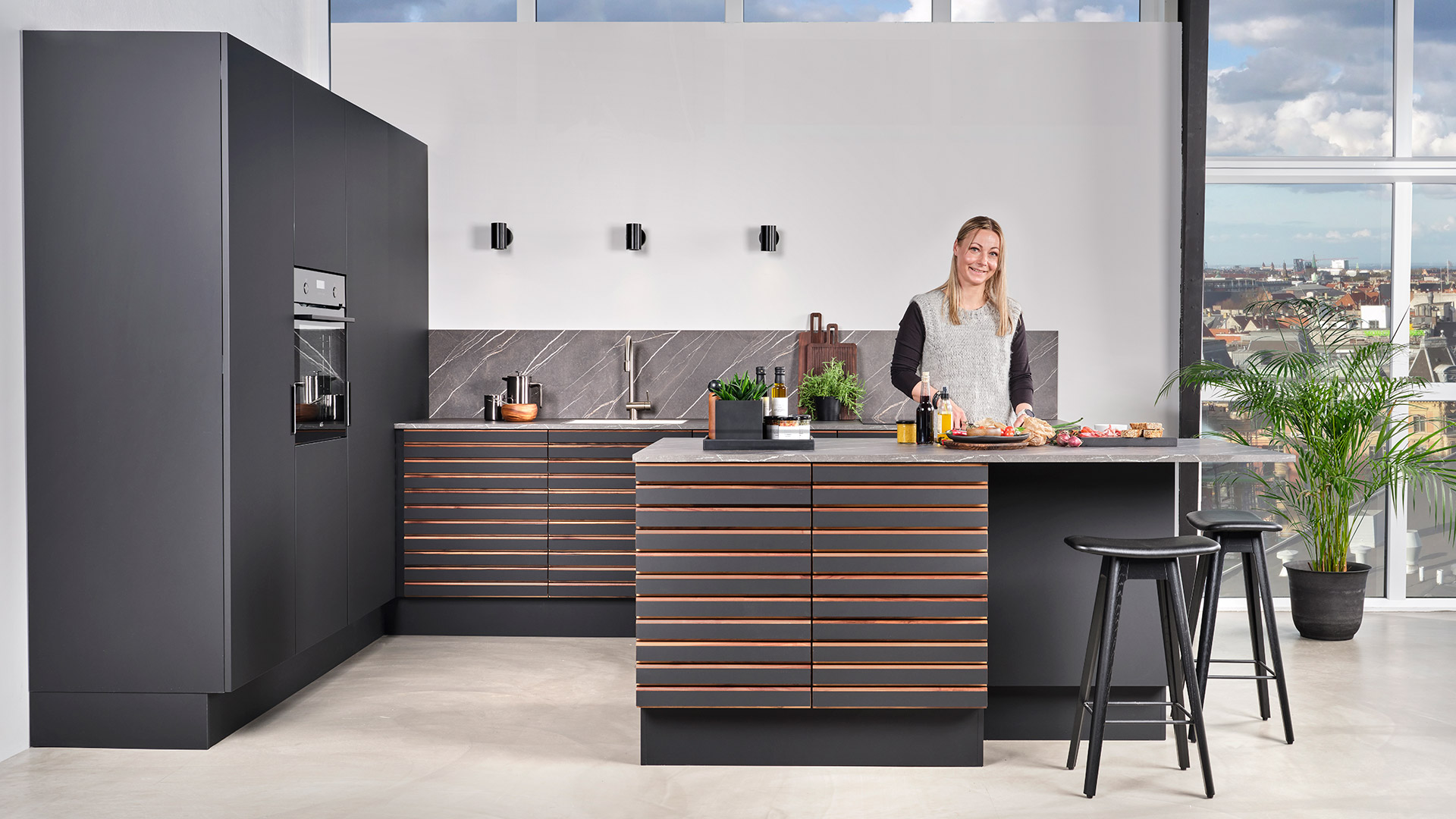 JORDNÆRT KØKKEN I <br />KLASSISK DESIGN